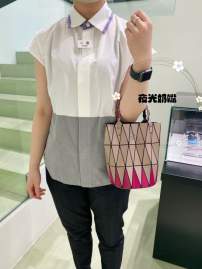 Picture of Issey Miyake Handbags _SKUfw165864444fw